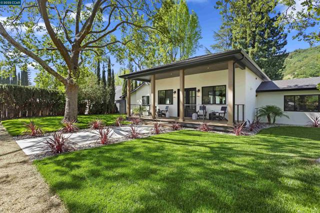 2559 Romley Ln, Alamo CA: https://media.crmls.org/mediaz/7ac9ed24-fd14-4670-83d9-bc4a26230ea9.jpg