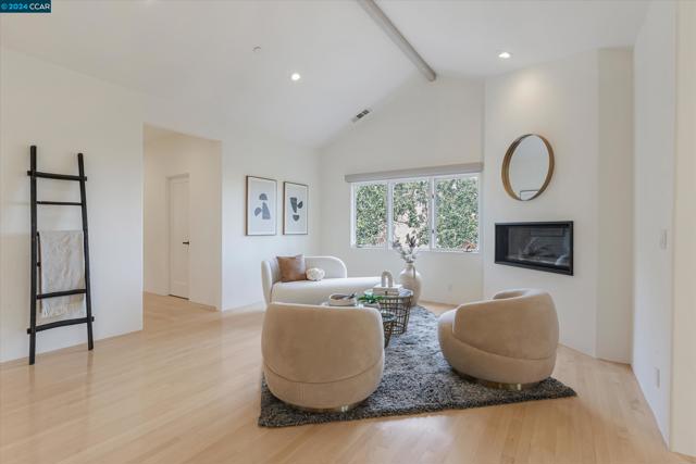 Image 33 of 56 For 200 Kirkcrest Ct