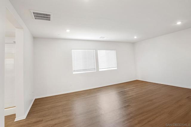 1428 Wild Prairie Way, Hemet CA: https://media.crmls.org/mediaz/7acb4094-3907-495b-9326-c3cec4126540.jpg
