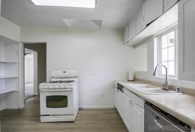 12224 Lemon Crest Drive, Lakeside CA: https://media.crmls.org/mediaz/7acb5d43-9044-49a5-b9c5-e3599f0e3099.jpg