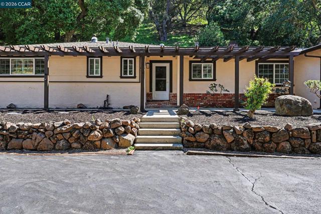 1451 Franklin Canyon Rd, Martinez CA: https://media.crmls.org/mediaz/7ace052e-9a06-4723-af50-b7bf70ed59e7.jpg