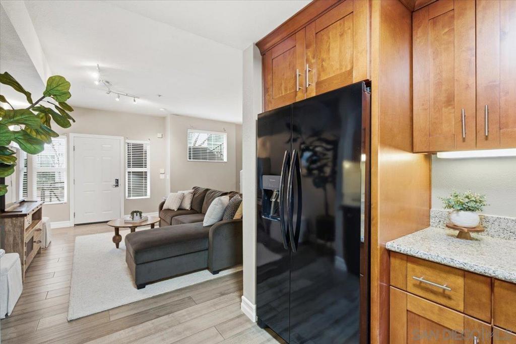 525 11th Avenue - photo 13