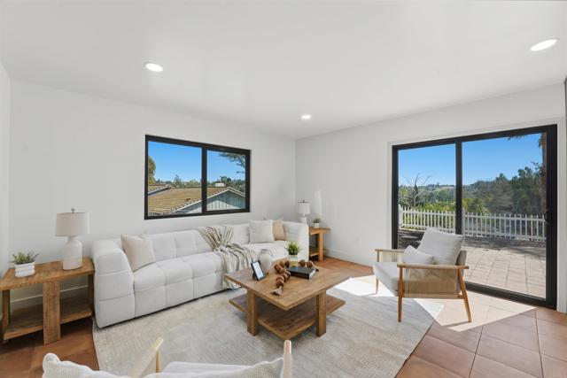 Detail Gallery Image 19 of 46 For 358 Spanish Spur, Fallbrook,  CA 92028 - 3 Beds | 2 Baths