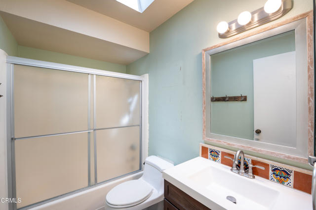 10215 Alexandria Street, Ventura CA: https://media.crmls.org/mediaz/7acfe015-7137-4482-ac7e-152b37412337.jpg