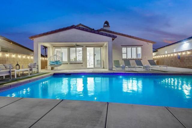 Image 71 of 96 For 84325 Canzone Drive