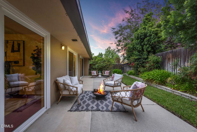 5766 Briartree Drive, La Canada Flintridge CA: https://media.crmls.org/mediaz/7ad063c4-467b-4e38-9bee-006b3a9cf715.jpg