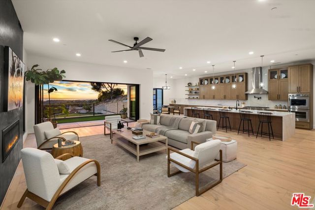 2082 Las Canoas Road, Santa Barbara CA: https://media.crmls.org/mediaz/7ad0ea29-2ad2-4a09-aabd-d241ee4cd3c2.jpg
