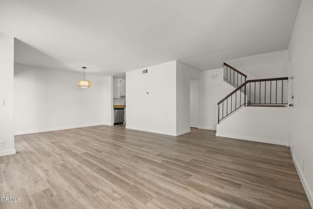 Detail Gallery Image 7 of 34 For 1466 San Simeon Ct #4,  Ventura,  CA 93003 - 2 Beds | 1/1 Baths