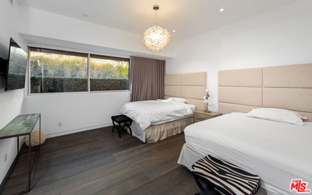 Drew Fenton | 9305 Nightingale Drive Los Angeles CA | MLS: 7240240