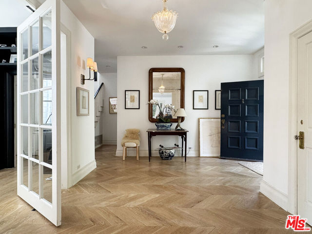 2121 Trently Lane,  CA: https://media.crmls.org/mediaz/7ad141fb-378e-425f-911d-5665a3b7d57b.jpg