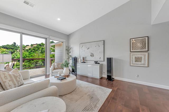 21298 Maria Lane, Saratoga CA: https://media.crmls.org/mediaz/7ad2b79f-b4cd-43bd-8dc4-d8df7a4ddec7.jpg