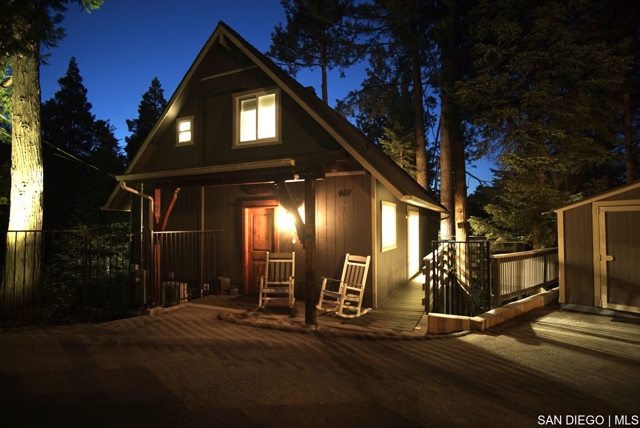 147 State Highway 173, Lake Arrowhead CA: https://media.crmls.org/mediaz/7ad2c8b9-3b98-4758-87e5-fccf8ec026dd.jpg