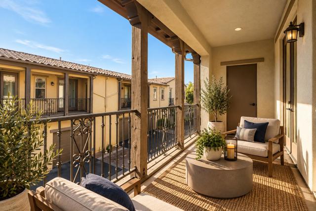 154 Paseo Bravo, Palm Desert, CA 92211