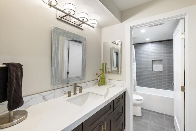 Detail Gallery Image 16 of 20 For 2319 Cambridge, Cardiff By The Sea,  CA 92007 - 3 Beds | 3/1 Baths