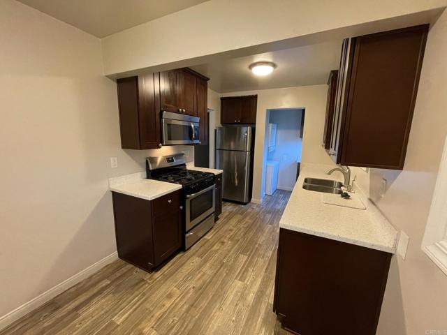 Detail Gallery Image 12 of 23 For 225 27 E 6th Ave, Escondido,  CA 92025 - – Beds | – Baths