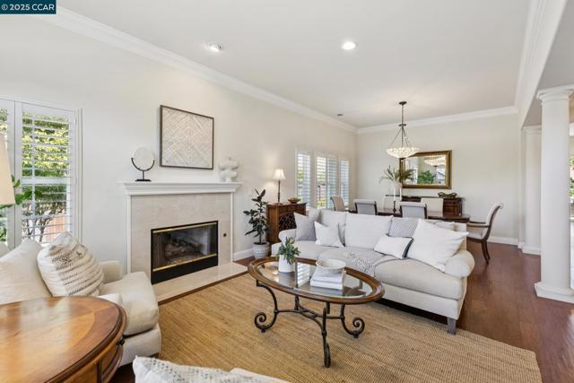 109 Forest Hill, Clayton CA: https://media.crmls.org/mediaz/7ad44078-dc96-410f-894a-afbd85b5d905.jpg