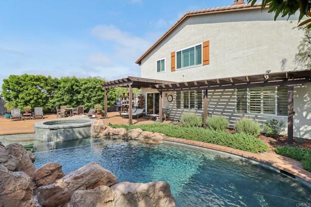 542 Lee Circle, Chula Vista CA: https://media.crmls.org/mediaz/7ad45260-06bb-446d-b723-441353ce13c3.jpg