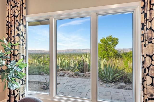 15010 Larga Vista Drive, Los Gatos CA: https://media.crmls.org/mediaz/7ad46475-d3a3-4e4a-a18c-c6adfd947912.jpg