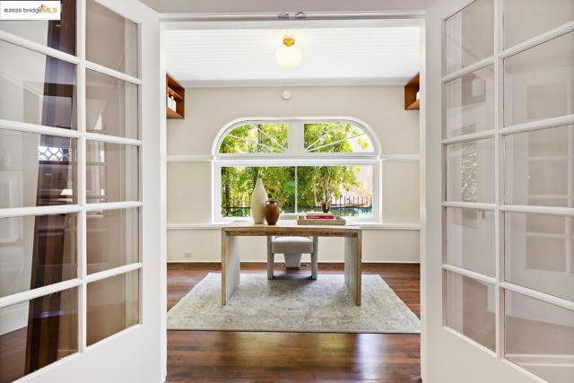 765 University Ave, Palo Alto CA: https://media.crmls.org/mediaz/7ad668ae-b0e4-4f91-8dcd-aa8d2103bfb1.jpg
