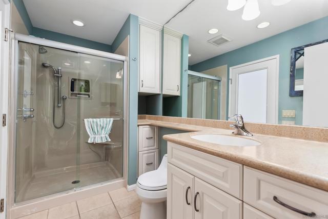 4044 Via del Conquistador, San Diego CA: https://media.crmls.org/mediaz/7ad6893a-7e80-43d5-800b-d3b4a2a90bfc.jpg