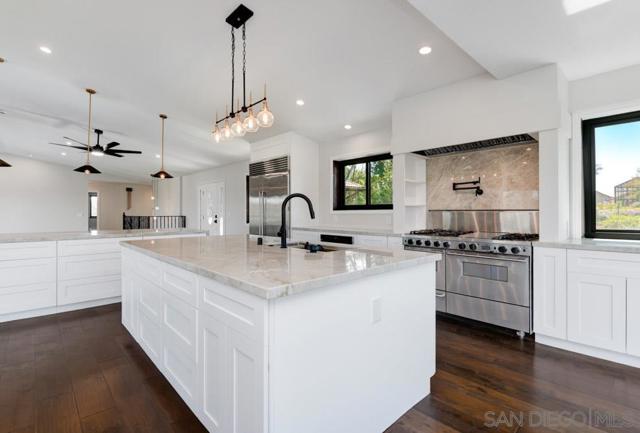 1080 Landavo Rancho Rd, Escondido CA: https://media.crmls.org/mediaz/7ad750af-00c5-4de0-8e0b-8b5fe0c9605d.jpg