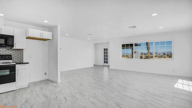 Image 10 of 31 For 943 Pelican Island Court