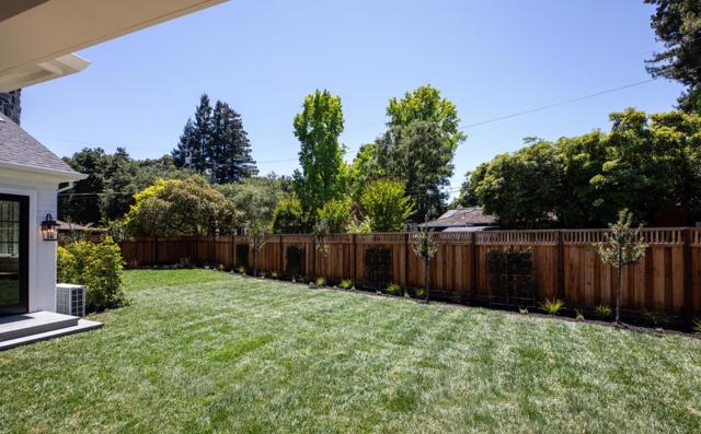 1310 Bay Laurel Drive, Menlo Park CA: https://media.crmls.org/mediaz/7ad85ba6-9cf7-42c4-a332-3a2db31d56a4.jpg