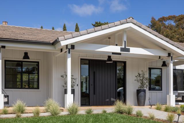 16827 Via De La Valle, Rancho Santa Fe CA: https://media.crmls.org/mediaz/7ad8d92b-611a-4d68-bd12-5332e3d39bb5.jpg