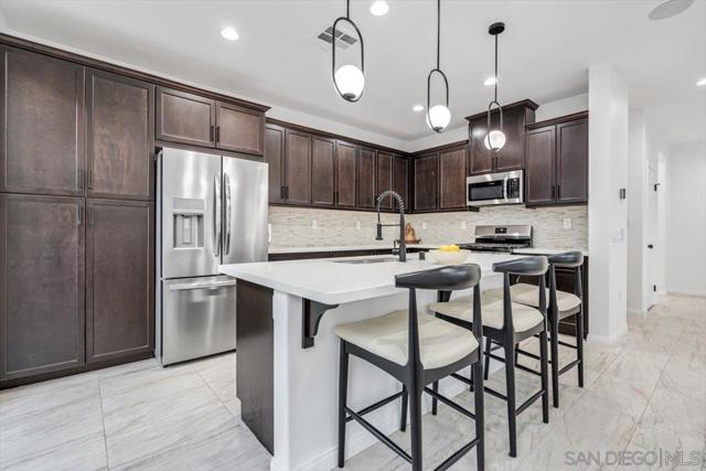 13214 Spring Mountain Rd, Lakeside CA: https://media.crmls.org/mediaz/7ad915b8-7616-4f3f-9270-8c98d8d0b6f9.jpg