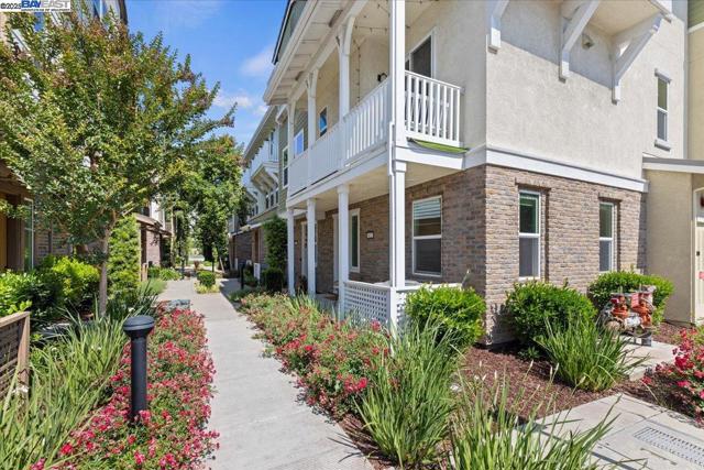 4023 Clare St, Dublin CA: https://media.crmls.org/mediaz/7ad9529c-9a1f-4a16-9f39-789706f2e736.jpg
