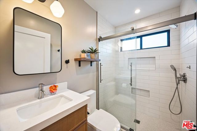 4342 Bellaire Avenue photo 28