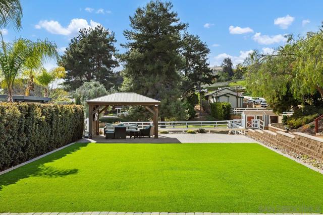 14298 Ipava Dr, Poway CA: https://media.crmls.org/mediaz/7ada421a-7dda-41e0-a675-9af1b9ddf457.jpg
