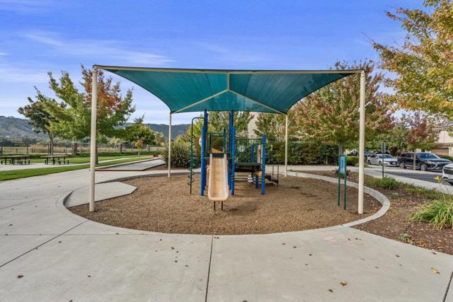 130 Lusitano Way, Gilroy CA: https://media.crmls.org/mediaz/7adb488d-84ae-414a-a41d-7acfa2a185e7.jpg