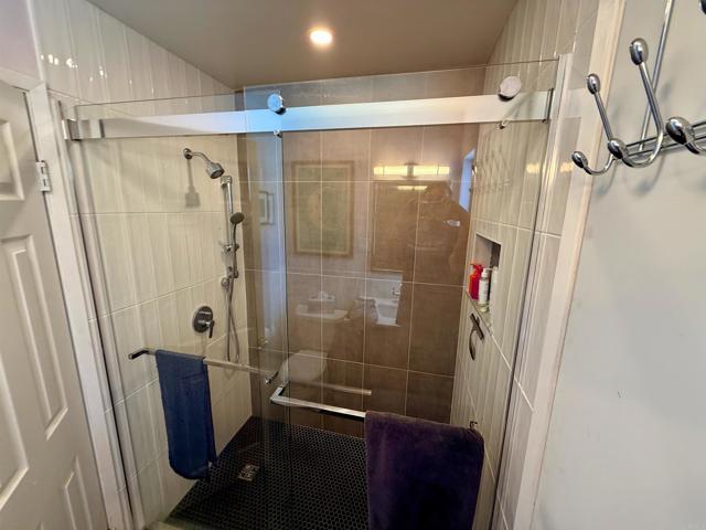 1461 Sunrise Drive, Vista CA: https://media.crmls.org/mediaz/7adbecbd-8899-449a-bb2d-2502211c4e94.jpg