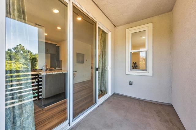 96 Zenith, Fremont CA: https://media.crmls.org/mediaz/7adbf281-4880-4662-844e-fbd5bf3a048d.jpg