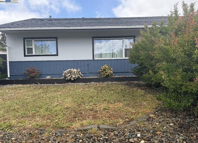 224 E Tennessee St, Fairfield CA: https://media.crmls.org/mediaz/7adc08e6-54a3-45f0-b8d3-92bab0b2c066.jpg