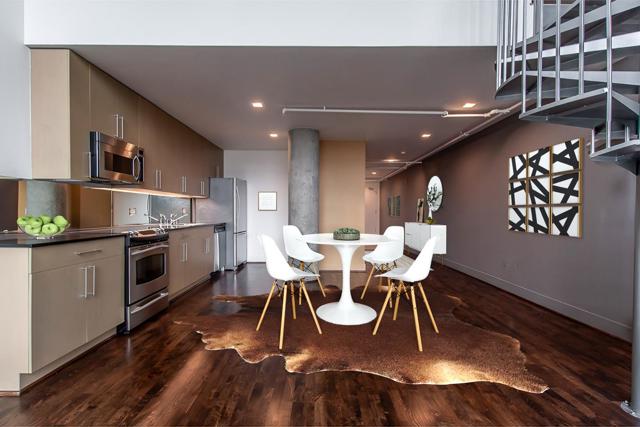 311 Oak Street, Oakland CA: https://media.crmls.org/mediaz/7adc1a02-42cf-4196-88c8-cd609f459ec6.jpg
