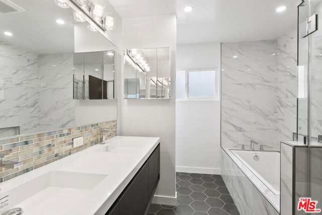 4444 Don Felipe Drive, Los Angeles CA: https://media.crmls.org/mediaz/7adc6a47-a1ed-4cc2-8520-0db8bc4e20a2.jpg