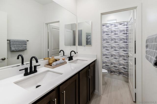 32395 Tannat Dr, Temecula CA: https://media.crmls.org/mediaz/7adc6b94-844c-401b-a134-95a958fe0d43.jpg