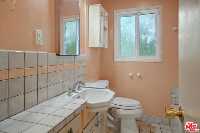 12613 Hatteras Street photo 8