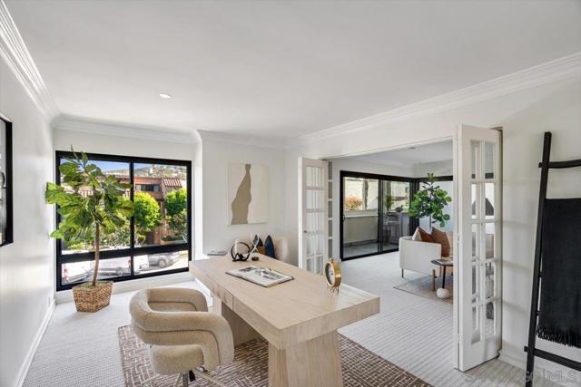 7550 Eads Ave, La Jolla CA: https://media.crmls.org/mediaz/7addc173-f858-4a39-9e78-d60f19c546e5.jpg