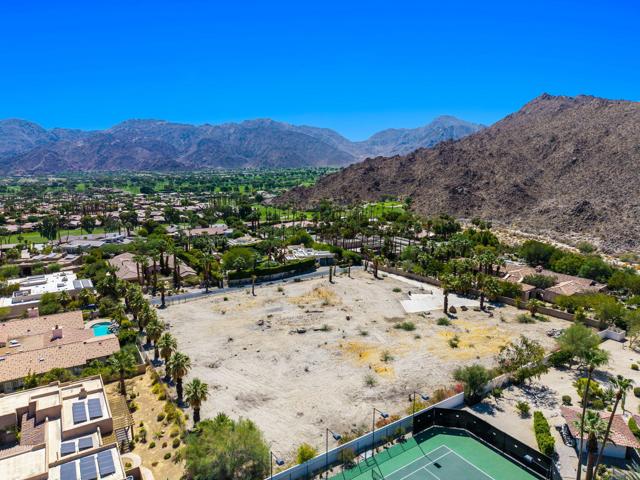 49425 Jfk Trail Trail, Palm Desert CA: https://media.crmls.org/mediaz/7addc277-6839-4b74-bbb7-3c4098ef2734.jpg