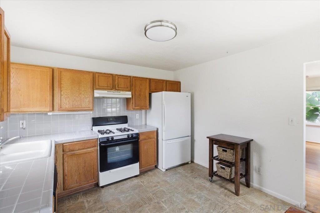 421 Tremont St - photo 10