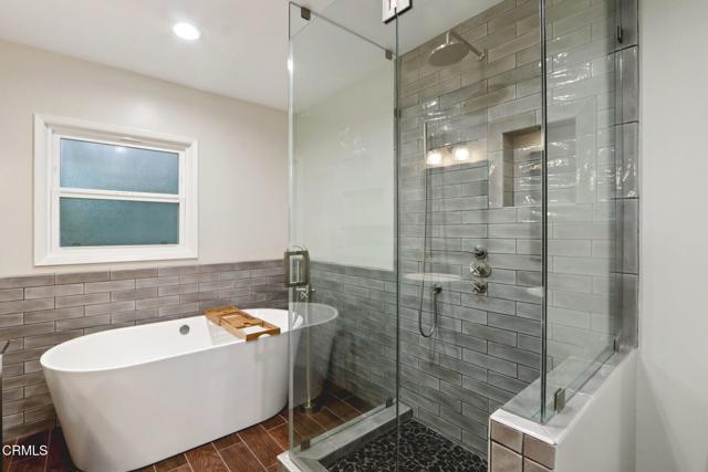 Detail Gallery Image 23 of 31 For 1255 Oak Circle Dr, Glendale,  CA 91208 - 3 Beds | 2 Baths