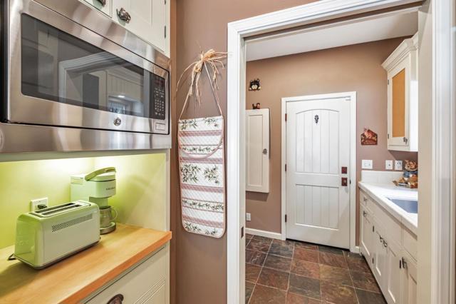 13756 W Park Avenue, Boulder Creek CA: https://media.crmls.org/mediaz/7ade8854-0639-4e8e-836b-4293b4db1cd0.jpg