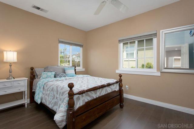 1217 BELLEFLOWER RD, Carlsbad CA: https://media.crmls.org/mediaz/7adf571b-9449-46ad-8cb4-0f3cb77fa5d8.jpg