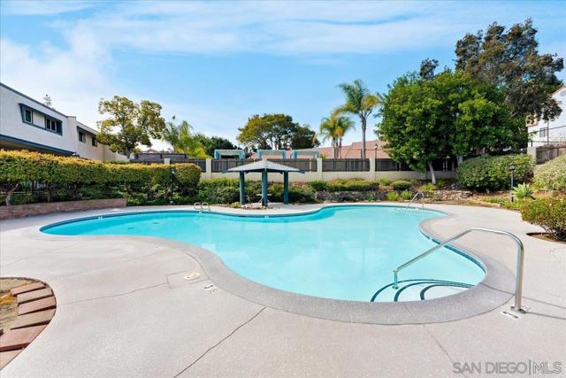 6916 Caminito Curva, San Diego, California 92119, 3 Bedrooms Bedrooms, ,2 BathroomsBathrooms,Townhouse,For Sale,Caminito Curva,250019712SD