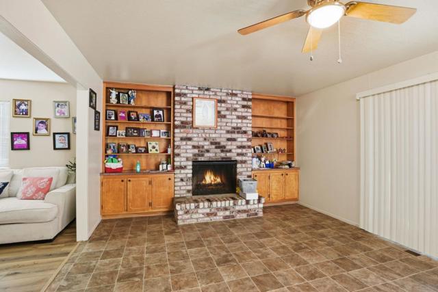 503 W Fox Court, Redwood City CA: https://media.crmls.org/mediaz/7ae09680-9bb3-4763-99d8-fa7fd5c73c72.jpg