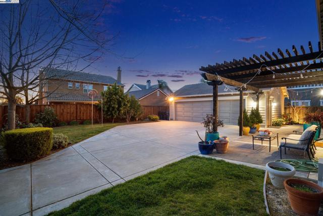 2193 Autinori Ct, Livermore CA: https://media.crmls.org/mediaz/7ae0a077-2c57-47e5-8190-f788c829430f.jpg