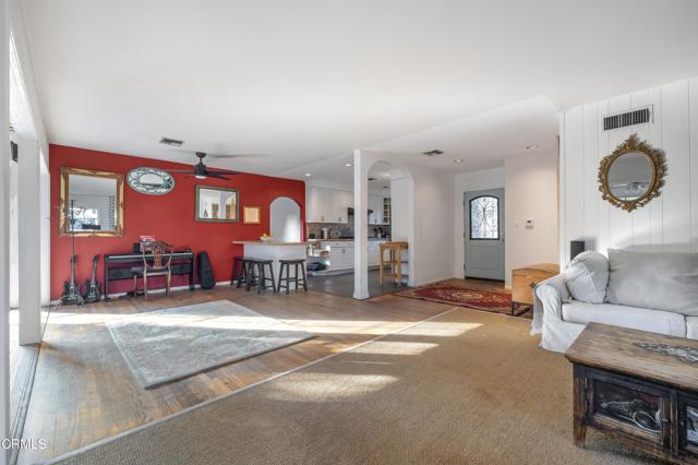 Detail Gallery Image 3 of 34 For 17350 Osborne St, –,  CA 91325 - 3 Beds | 2 Baths